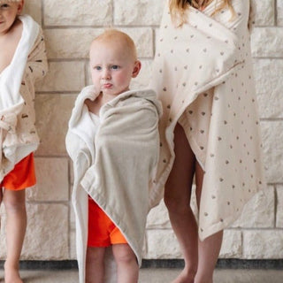 Hooded Towels Saranoni Style: Infant Color: Cars