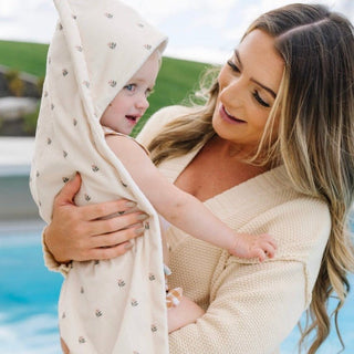 Hooded Towels Saranoni Style: Infant Color: Cars