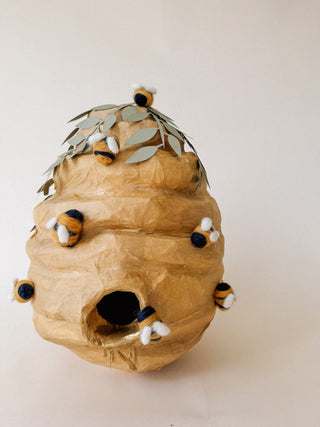 🐝 Honey Beehive Piñata – Handmade 24” Bee Party Decoration & Candy Holder Piñata mamaspinatas