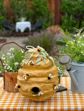 🐝 Honey Beehive Piñata – Handmade 24” Bee Party Decoration & Candy Holder Piñata mamaspinatas