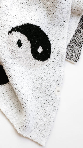 Plush Blanket - Black & White Yin YangBlanketsforever french babySize: Baby/Toddler 45x45 inches