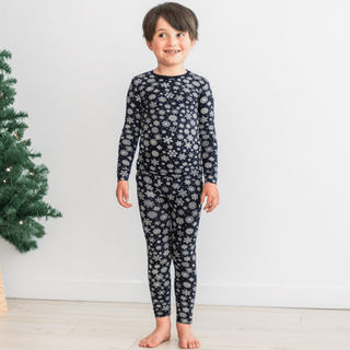 Bamboo Long Sleeve Pajama Set - Chalkboard Snowflakes KicKee Pants Size: 2T