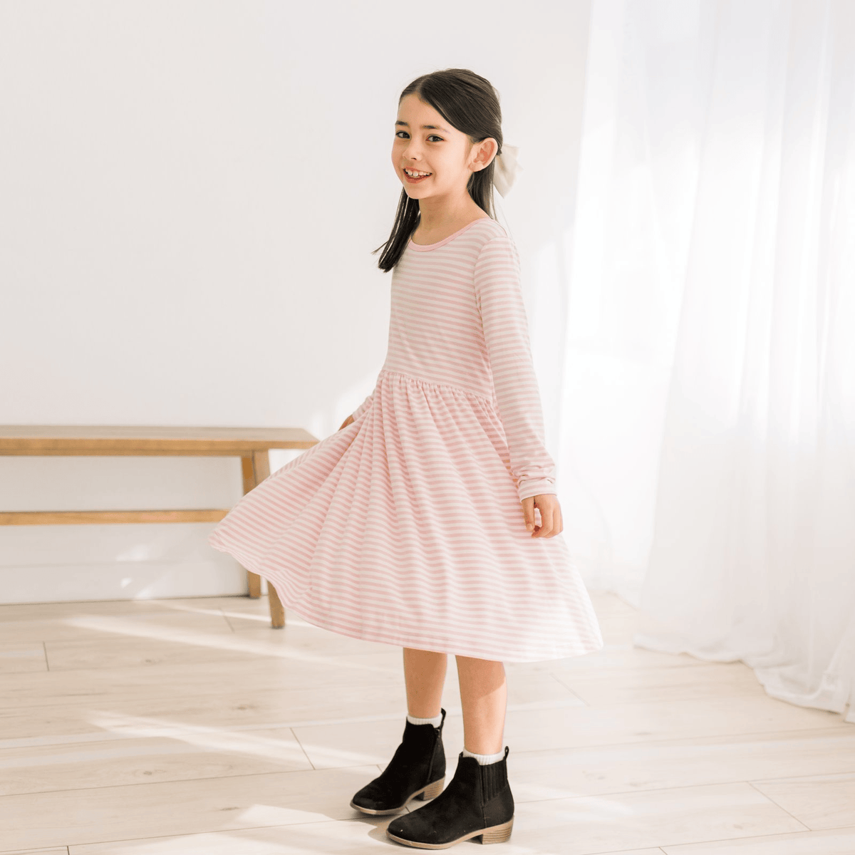 long sleeve twirl dress Bamboo elegant dress baby girl inspired details—like pumpkins Scoop Satin Tulle Navy Size:Size N2