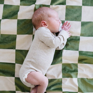 Minky Stretch Receiving Blankets Saranoni Color: Neutral Checkered