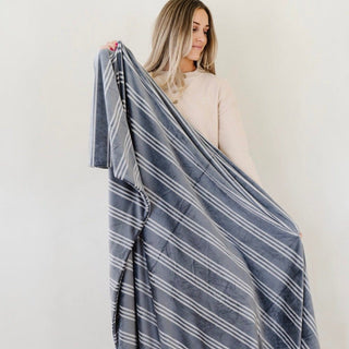 Minky Stretch XL Throw Blankets Saranoni Color: Stripe