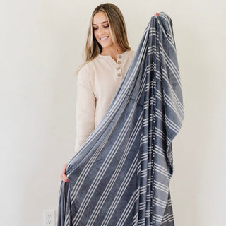 Minky Stretch XL Throw Blankets Saranoni Color: Olive Checkered