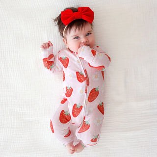 Bamboo Pointelle Convertible Footie Romper - Penny (Strawberries ) Posh Peanut Size: 3-6 Months