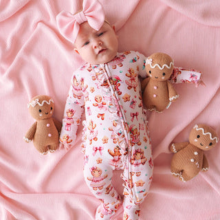 Bamboo Ruffle Footie with 2-Way Zipper - Ginger Posh (Gingerbread Cookies) Posh Peanut Size: Newborn