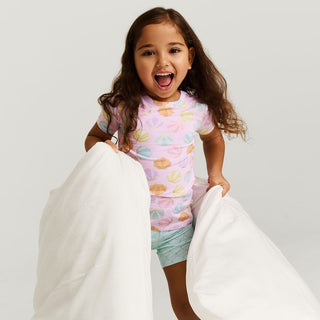 Bamboo Short Sleeve Pajama Set with Shorts - Shelly Pink (Seashells) Posh Peanut Size: 3T-4T