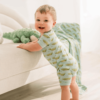 Bamboo Shorty Sleeper with Zipper - Spring Sky Croc & Friends KicKee Pants Size: 0-3 Months