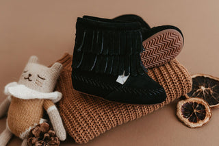 The Cozy Boot Baby & Toddler Boots Boot Little Love Bug Co. Color: Taupe Size: 2 (Weatherproof Soft Sole)