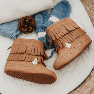 The Cozy Boot Baby & Toddler Boots Boot Little Love Bug Co. Color: Taupe Size: 2 (Weatherproof Soft Sole)