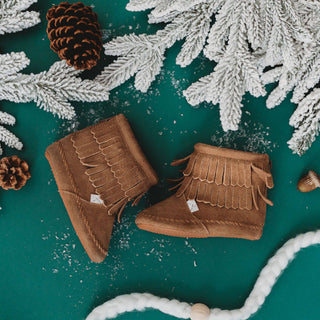 The Cozy Boot Baby & Toddler Boots Boot Little Love Bug Co. Color: Taupe Size: 2 (Weatherproof Soft Sole)